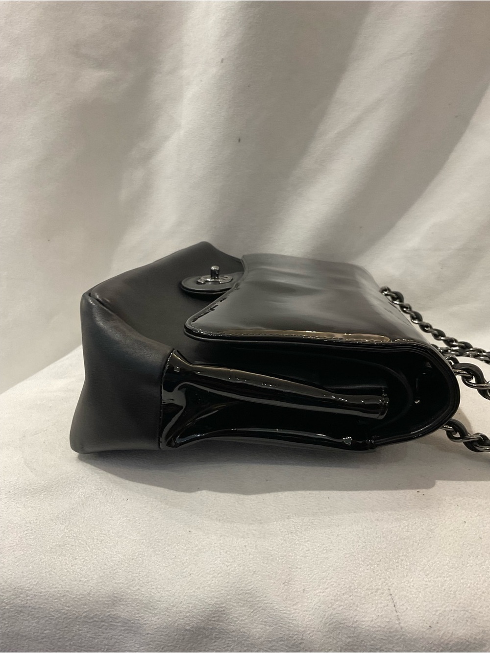 Chanel Bag - Picture 4 of 12